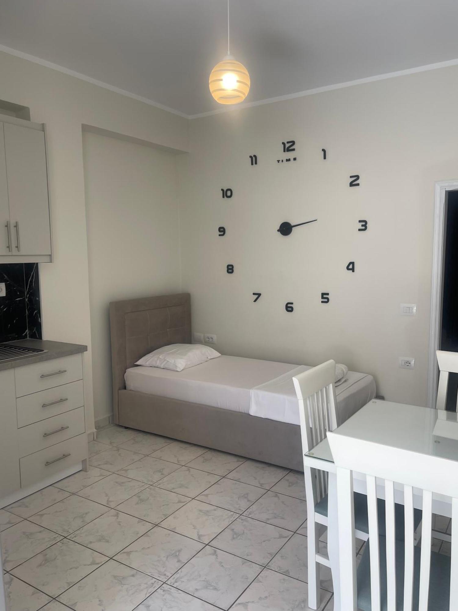 Sunflower Apartments Саранде Екстериор снимка