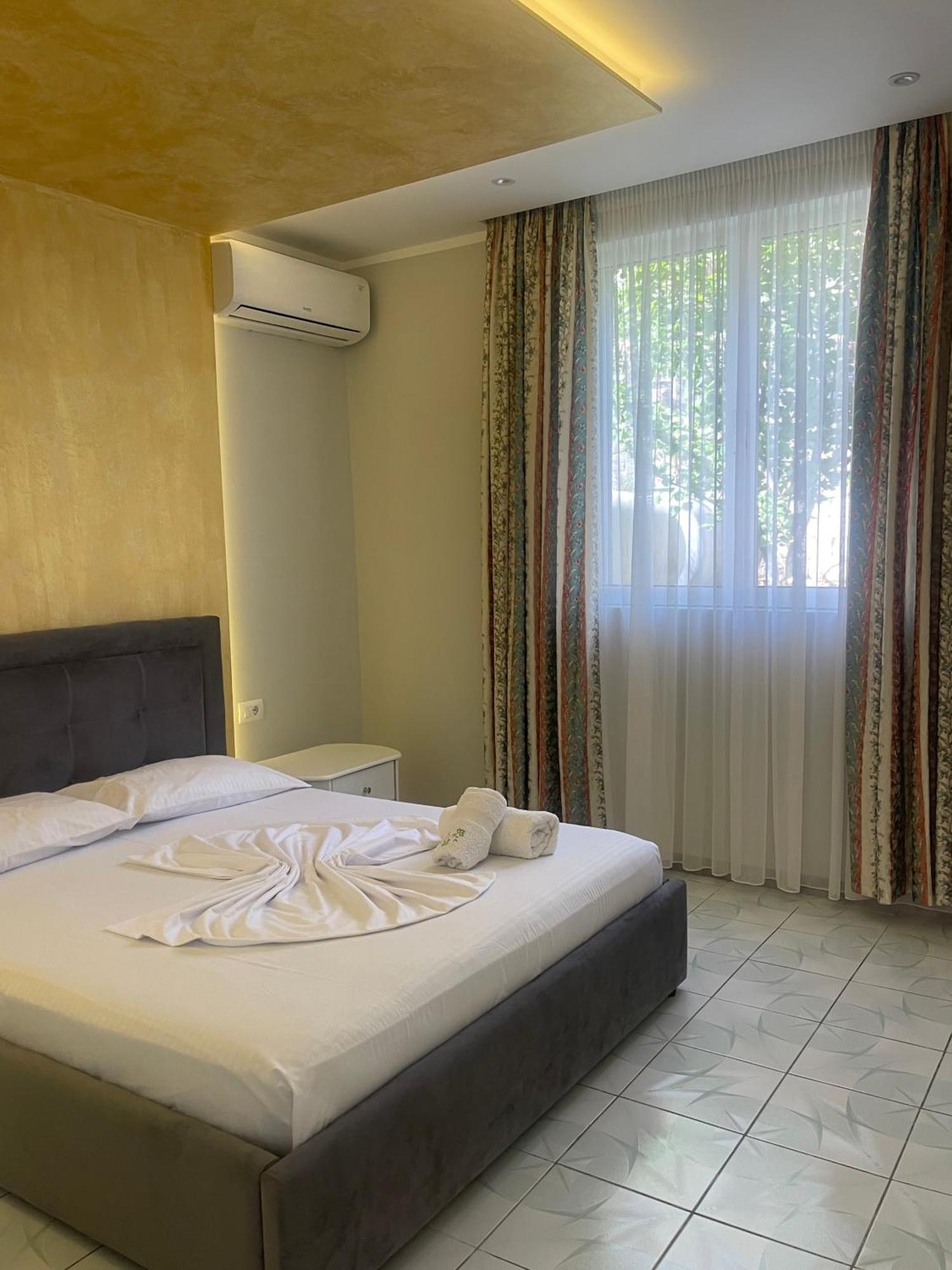 Sunflower Apartments Саранде Екстериор снимка