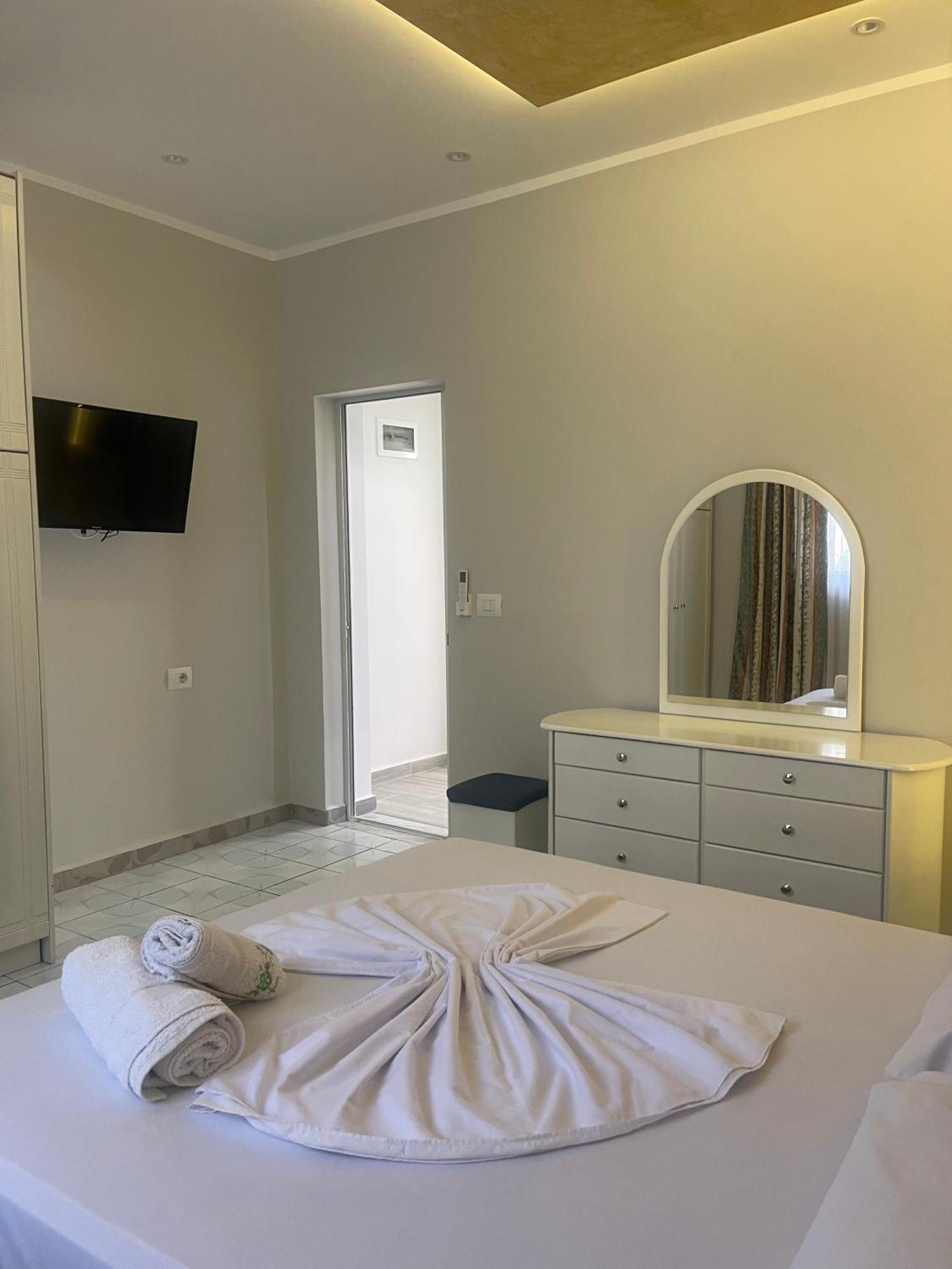 Sunflower Apartments Саранде Екстериор снимка